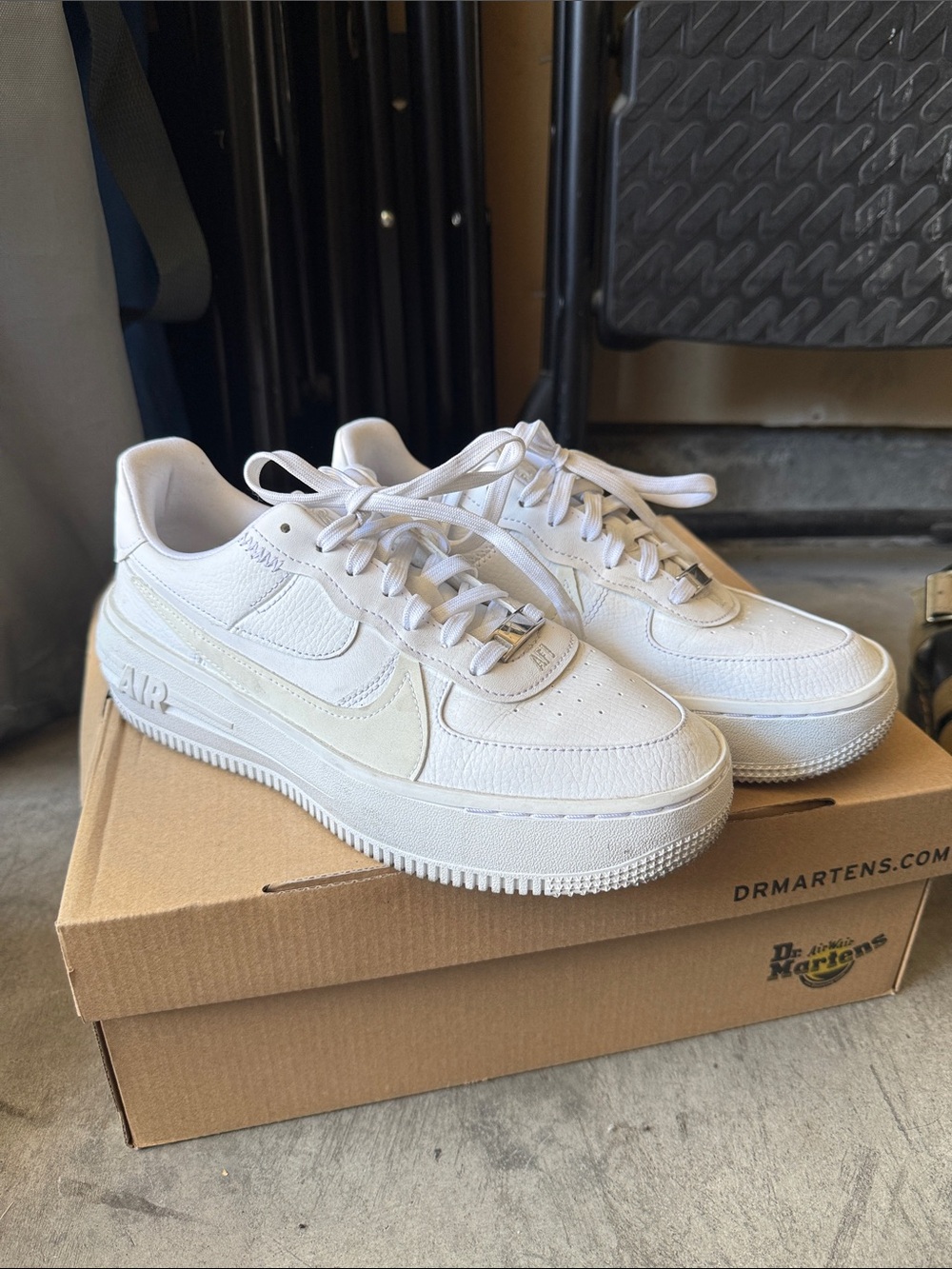 Nike Women's White Low-Top Leather Sneakers